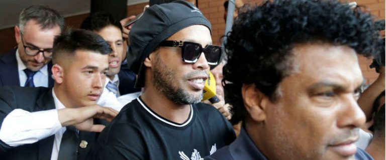 Après la prison en 2020, Ronaldinho revient au PSG